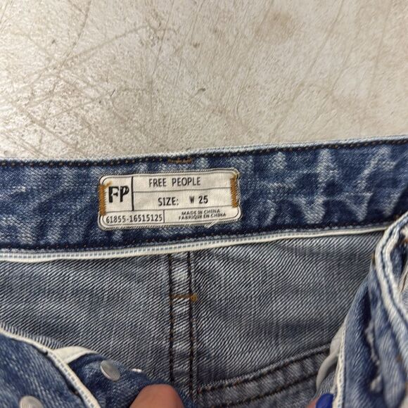 Free People Blue Jean Shorts Distressed Cut-Off - Size 25 - Worn Once - Picture 2 of 3